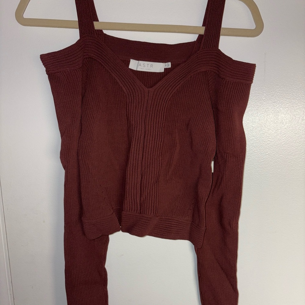 ASTR Brown Off-Shoulder Ribbed Sweater - Picture 4 of 5